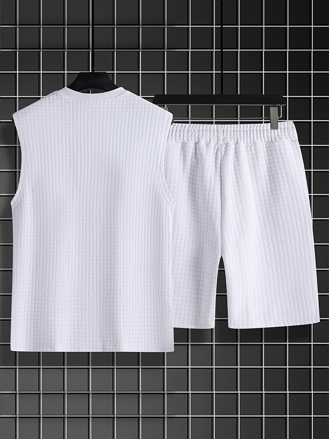 Sleeveless vest and shorts casual set