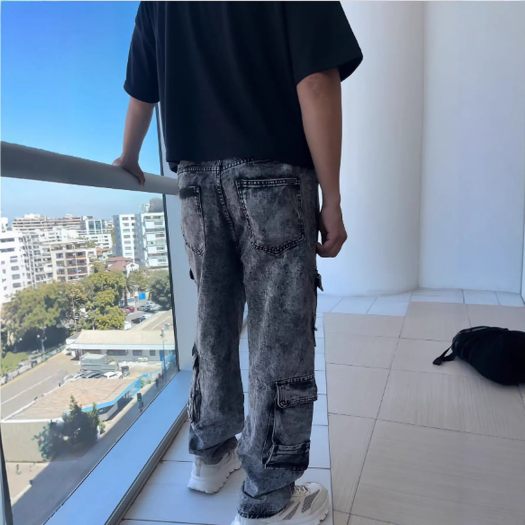 Multi-pocket wide-leg cargo jeans