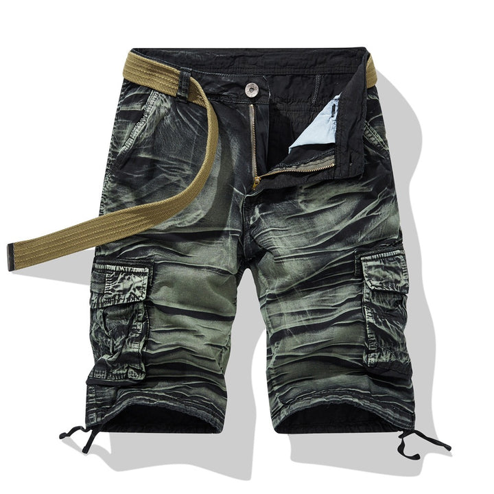 Loose-fitting cargo shorts