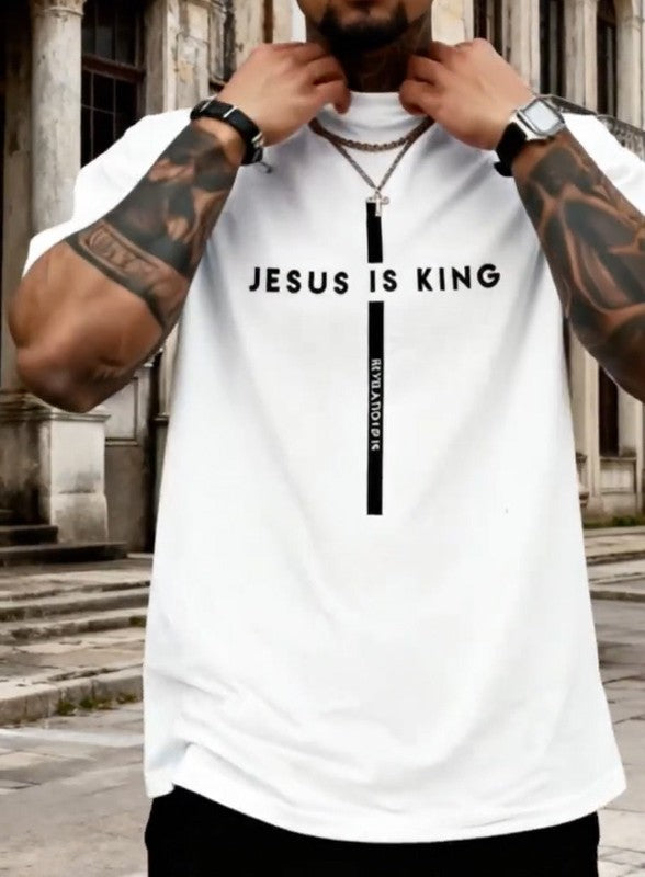 Short-sleeved shirt with a cross print featuring "Jesus is King"