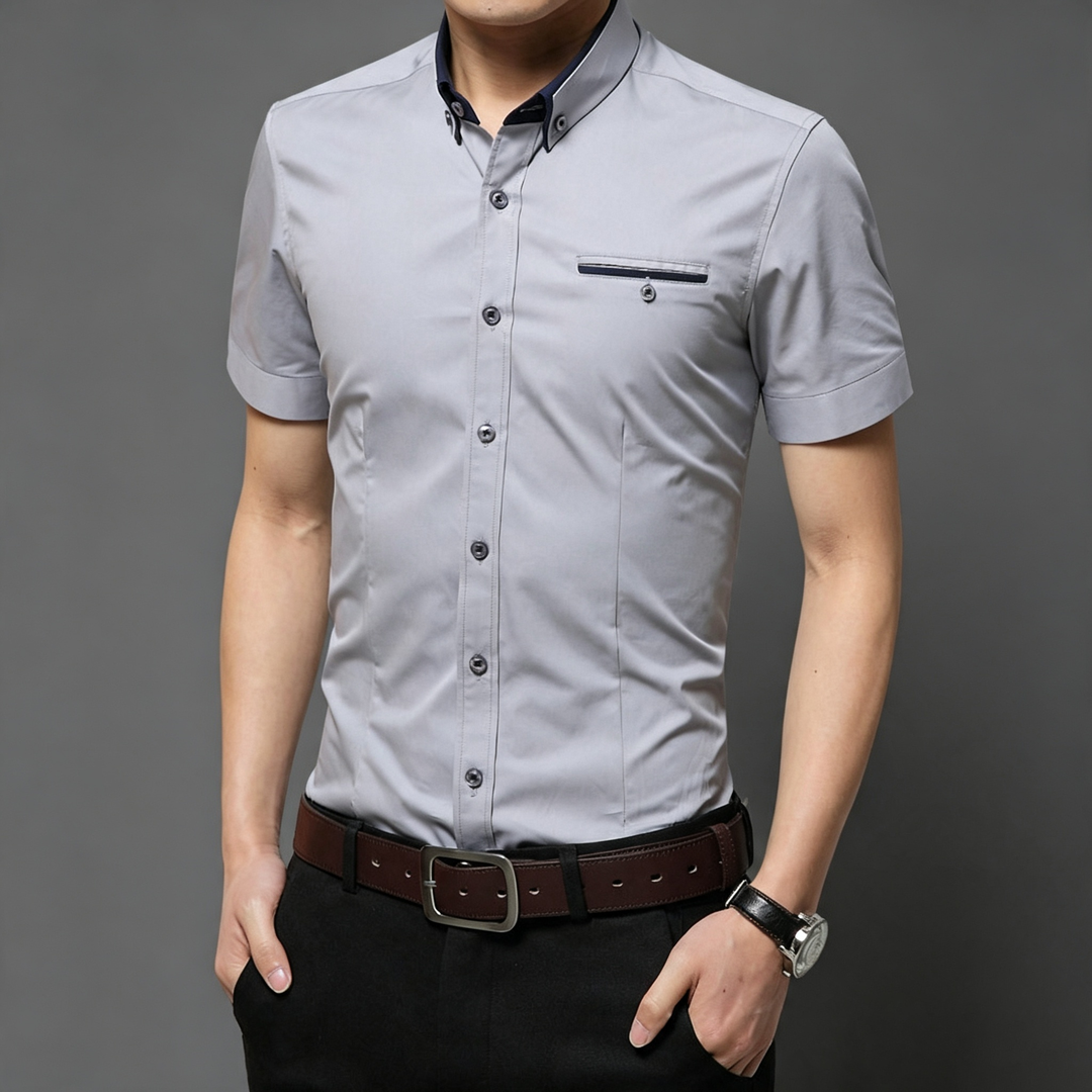Slim-fit short-sleeved shirt