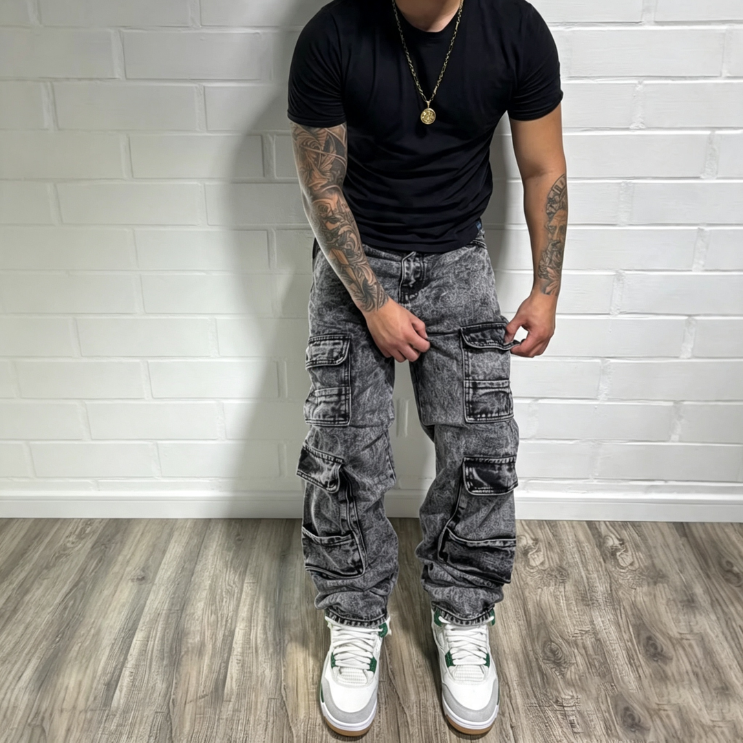 Multi-pocket wide-leg cargo jeans