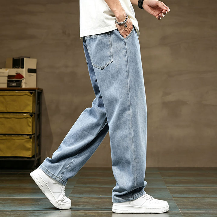 Straight-leg elastic waist jeans